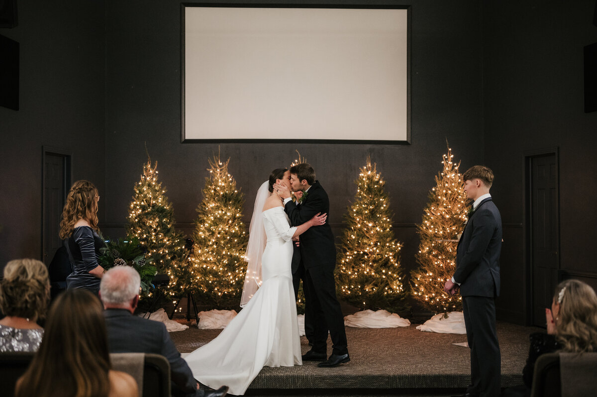 Carly _ Gavin - New Site Baptist Wedding - Highlights-64