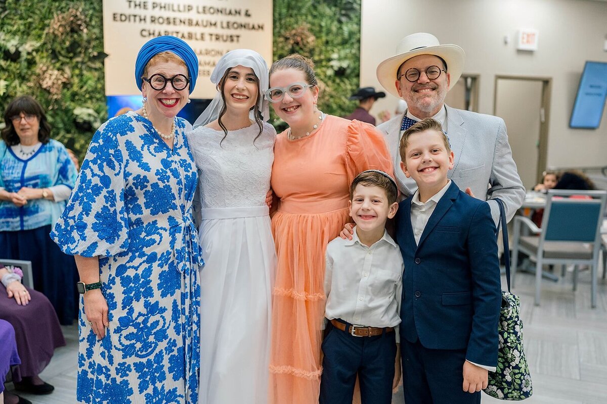 Eliana-Melmed-Photography-Chicago-LosAngeles-Jewish-WeddingPhotographer-CarmiKalman-SneakPeeks-00029