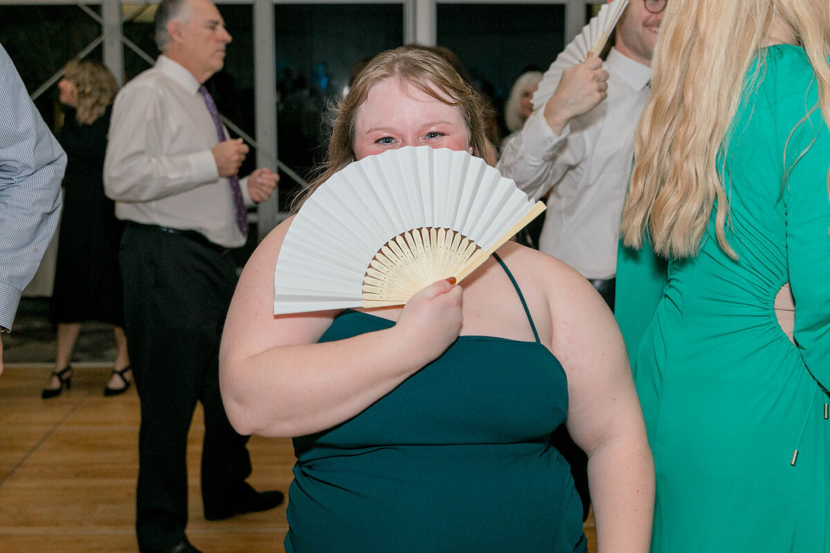 Eliana-Melmed-Photography-Chicago-LosAngeles-Jewish-WeddingPhotography-Dancefloor-00078