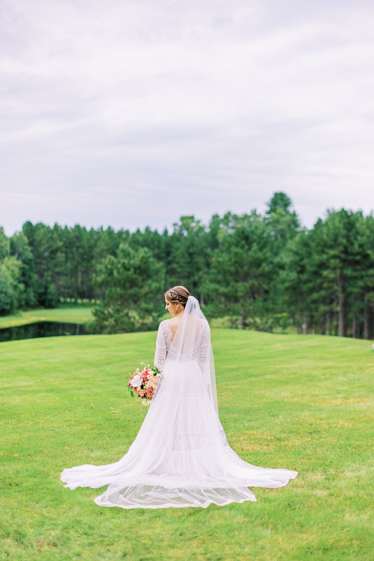 Cunningham-Farm-Boho-Colorful-Maine-Wedding-Photography_0049