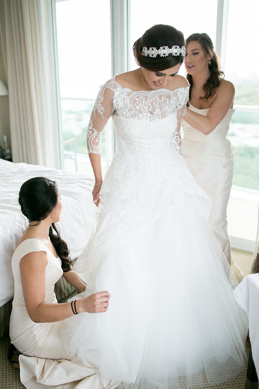 miami bride getting ready