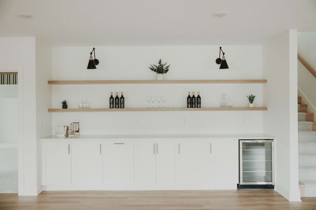 4108-Bar-Panora-Central-Iowa-Custom-Home-JRL-Builders-E23A9154