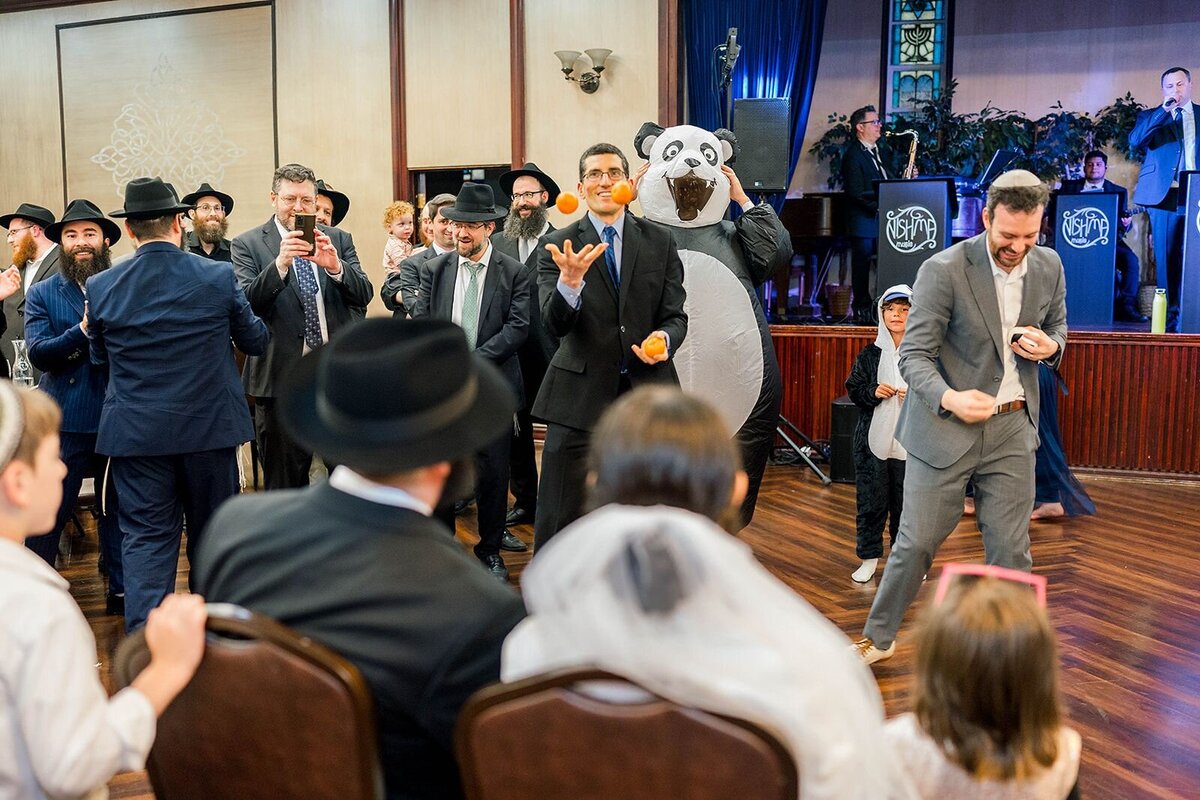 Eliana-Melmed-Photography-Chicago-LosAngeles-Jewish-WeddingPhotographer-CarmiKalman-Shtick-00029