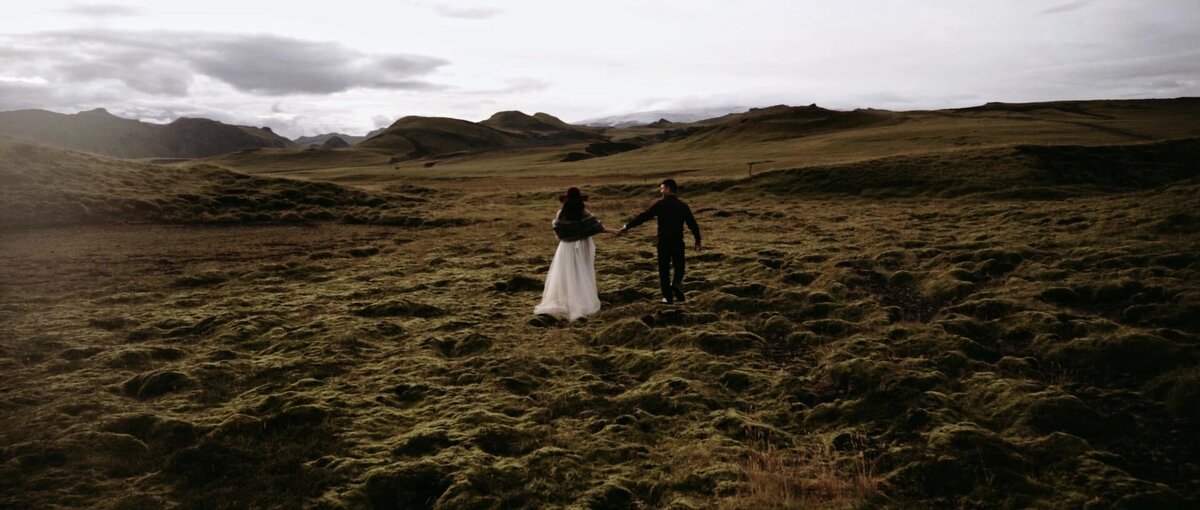 South-Iceland-Amazing-Waterfall-Elopement-017