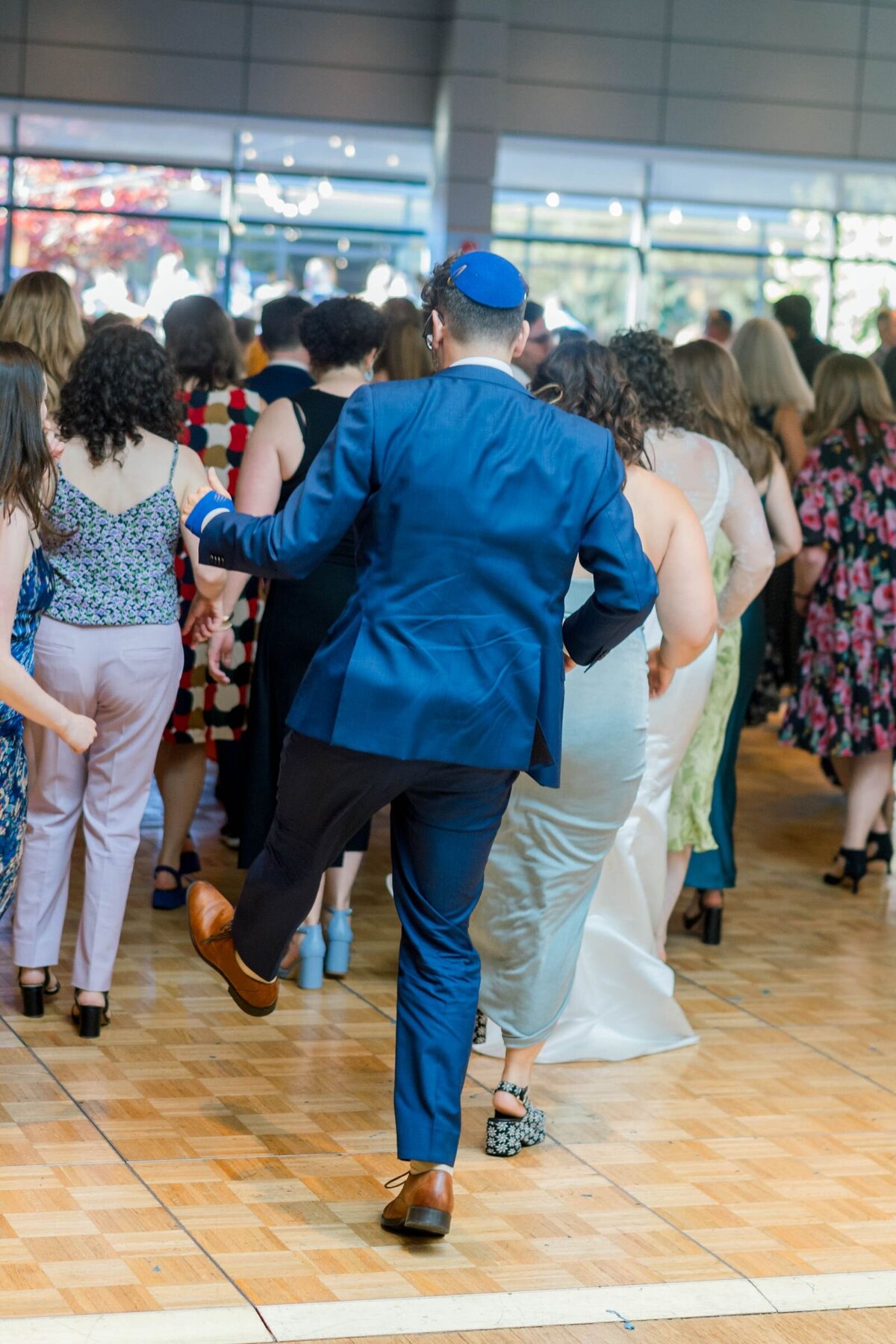 processed_ElianaMelmedPhotography_JewishWeddingPhotographer_ShulaNoah_Dancing-156
