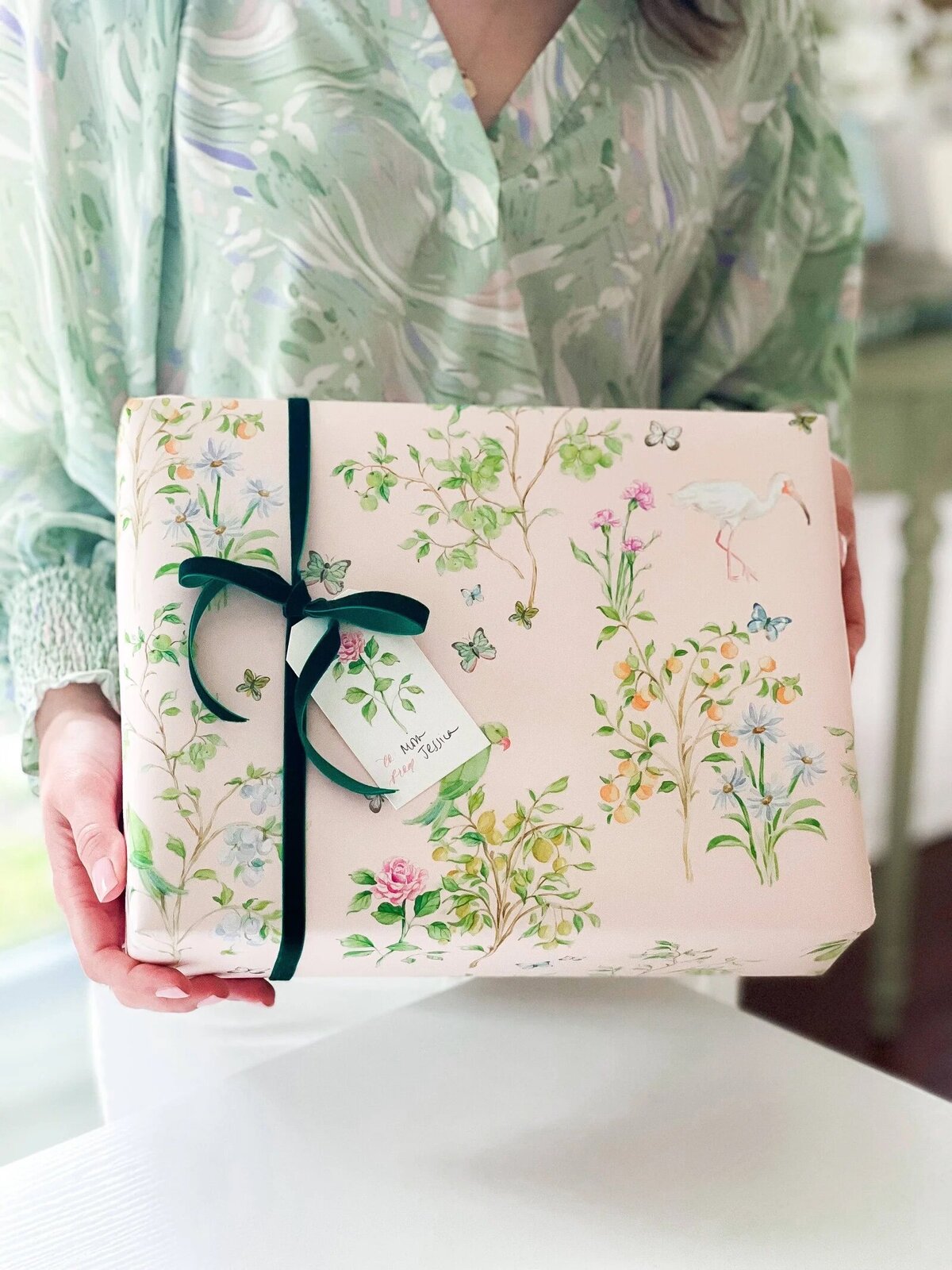 pink-watercolor-wrapping-paper
