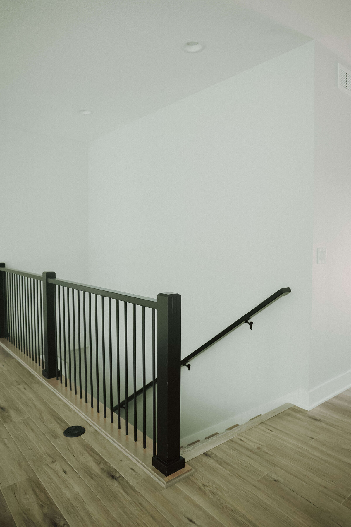 6907-Stairs-Panora-Central-Iowa-Custom-Home-JRL-Builders-E23A9432