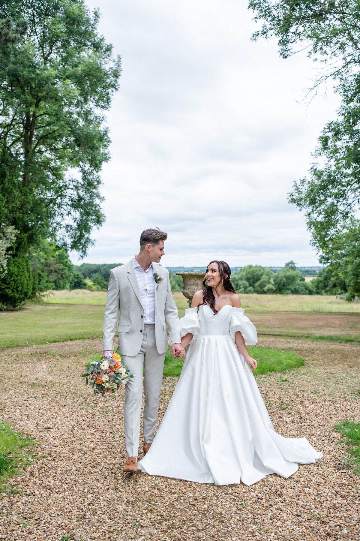 Chloe Bolam - UK Wedding and Engagment Photographer - Swanbourne House Wedding Venue Milton Keynes - Destination Wedding in the UK - 4