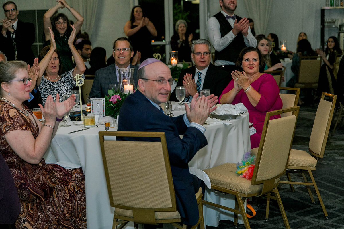 Eliana-Melmed-Photography-Chicago-LosAngeles-Jewish-WeddingPhotography-SimchaDancing-00251