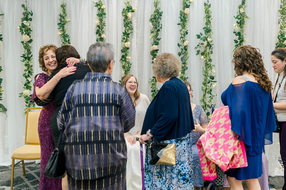 Eliana-Melmed-Photography-Chicago-LosAngeles-Jewish-WeddingPhotography-KabbalatPanim-00010