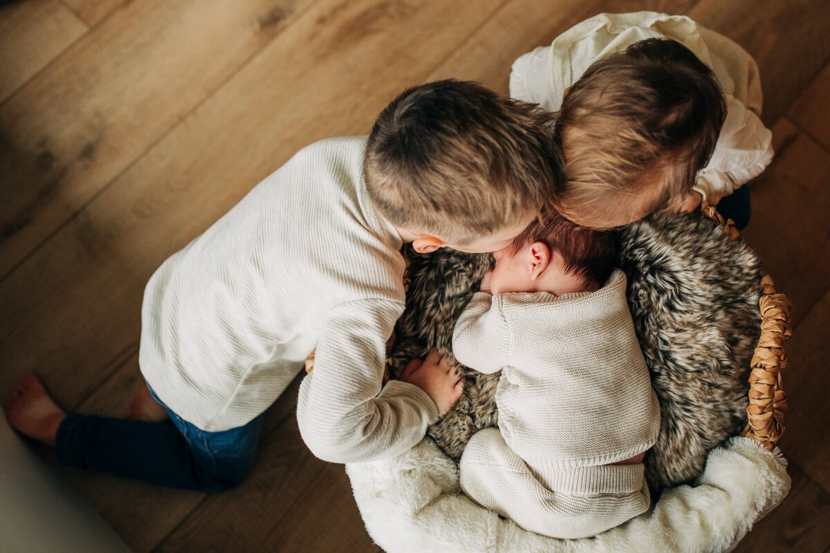 In-home-documentary-newborn-photography-Milwaukee