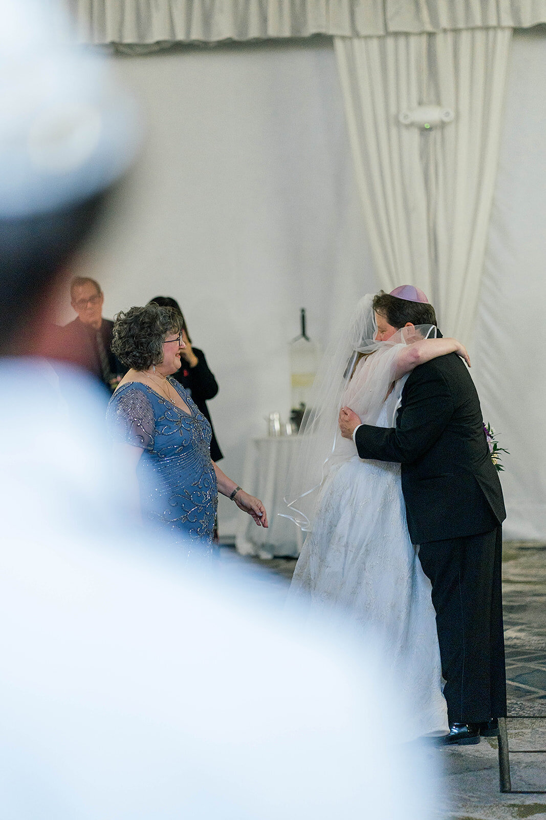 Eliana-Melmed-Photography-Chicago-LosAngeles-Jewish-WeddingPhotography-Chuppah-00093