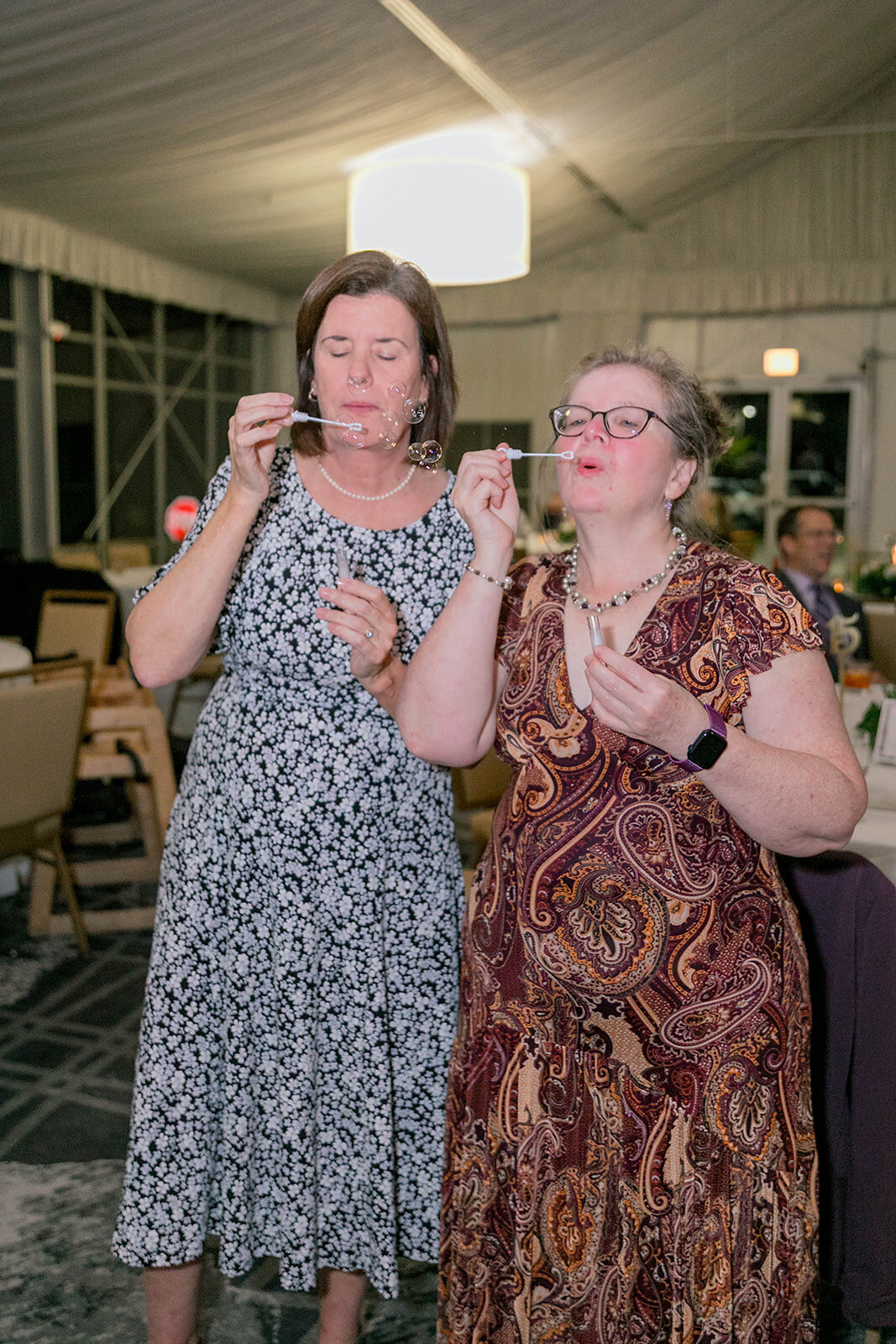 Eliana-Melmed-Photography-Chicago-LosAngeles-Jewish-WeddingPhotography-Dancefloor-00104