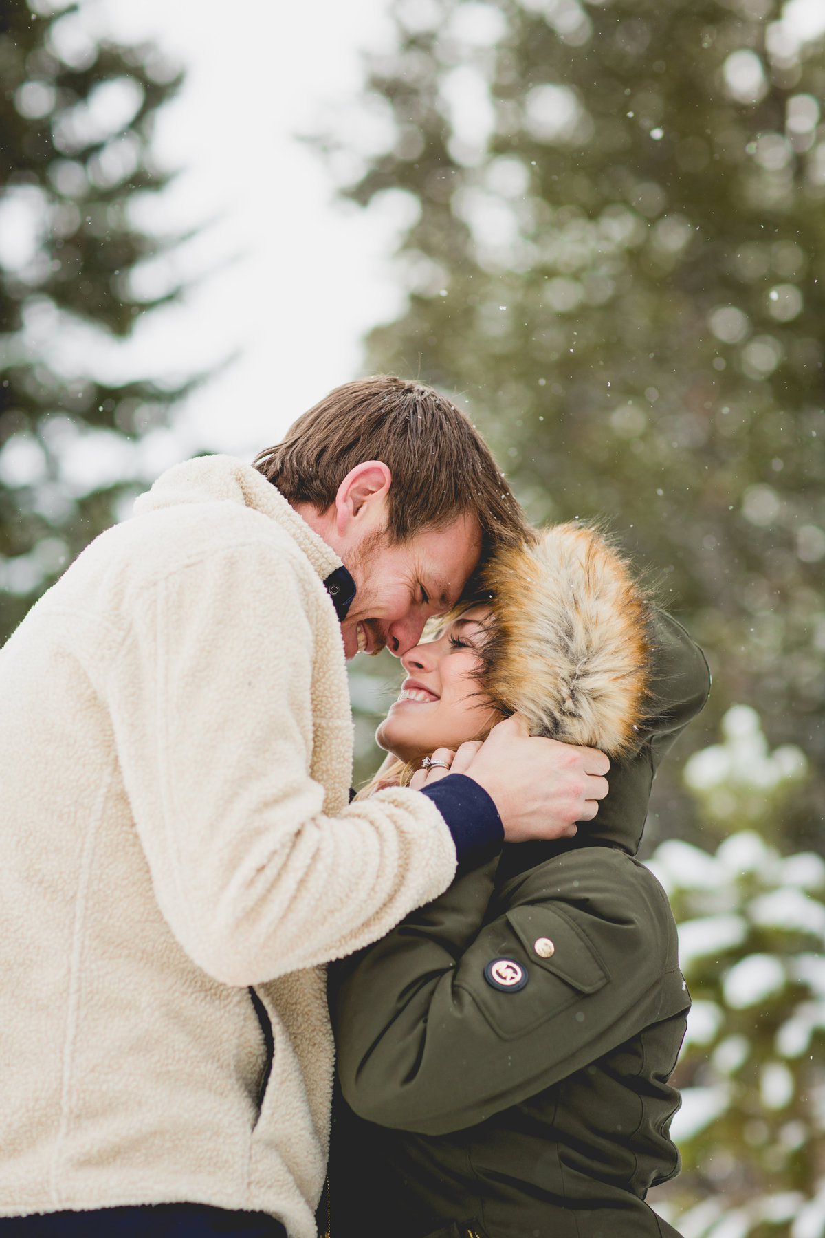 breckenridge-winter-engagement-photos
