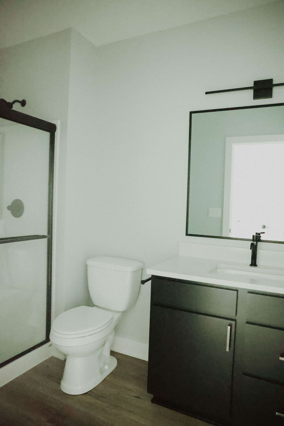 6907-Bathroom-Panora-Central-Iowa-Custom-Home-JRL-Builders-E23A9444