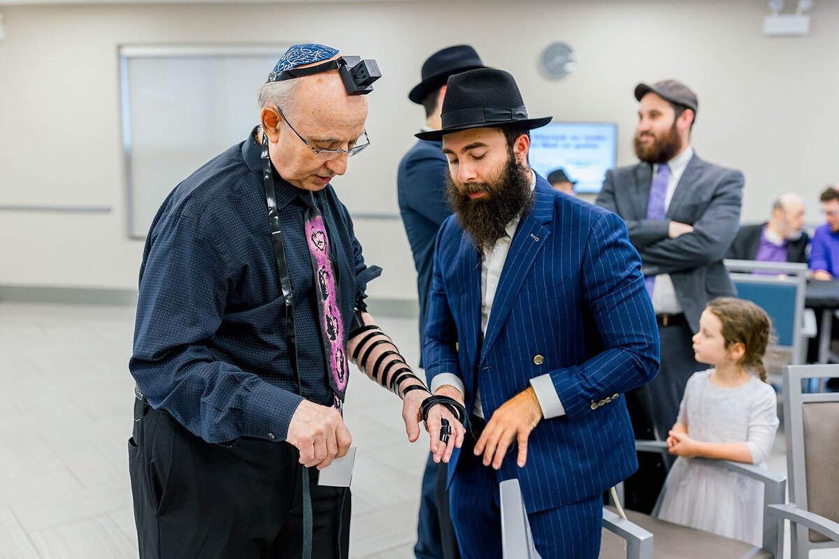 Eliana-Melmed-Photography-Chicago-LosAngeles-Jewish-WeddingPhotographer-CarmiKalman-Tisch-00114