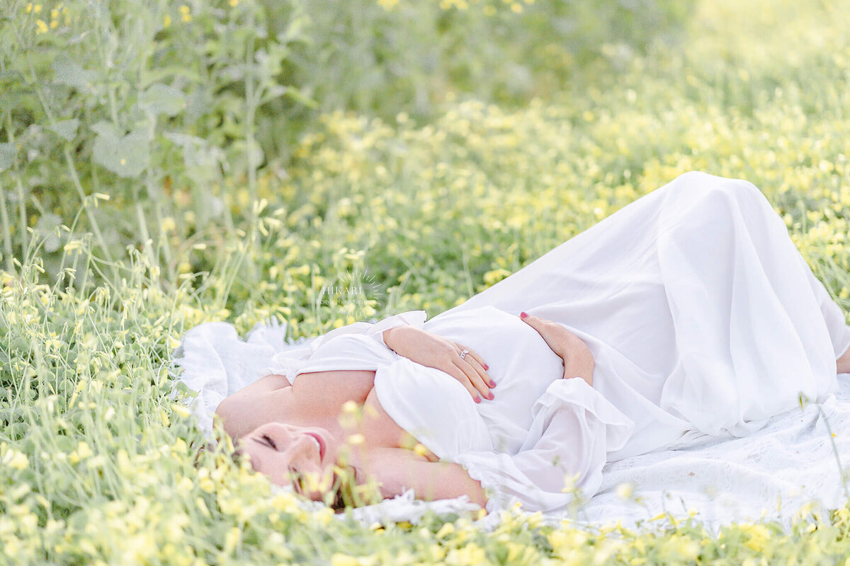 sour sops field of yellow flowers in gold coast perfect for maternity photoshoot for couples