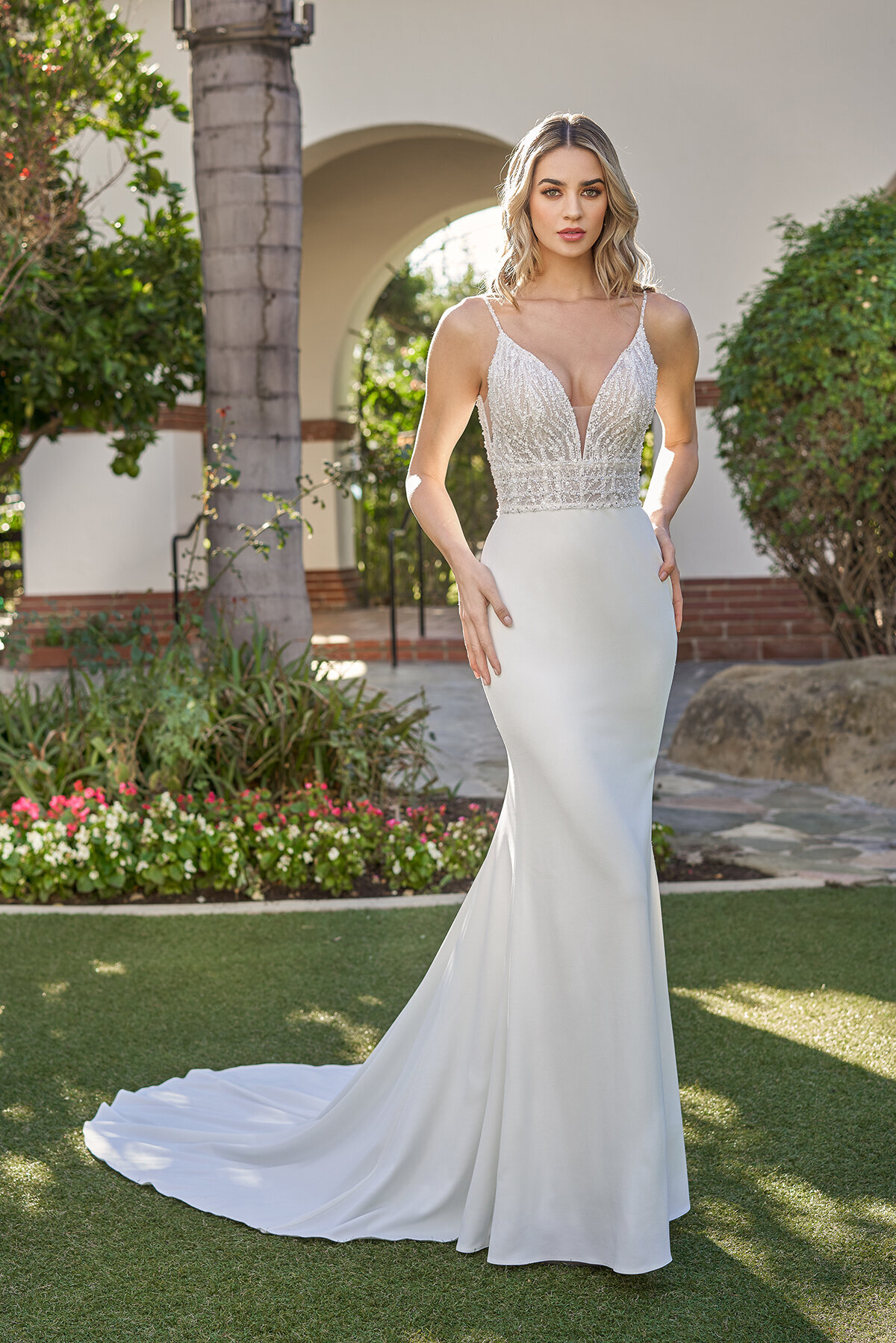 uploads_1684877963209-bridal-dresses-T252057-F-1