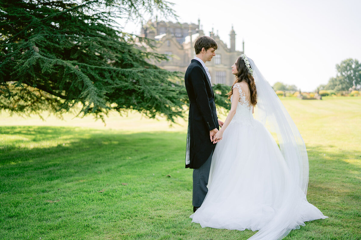 bride and groom at allerton castle jewish wedding