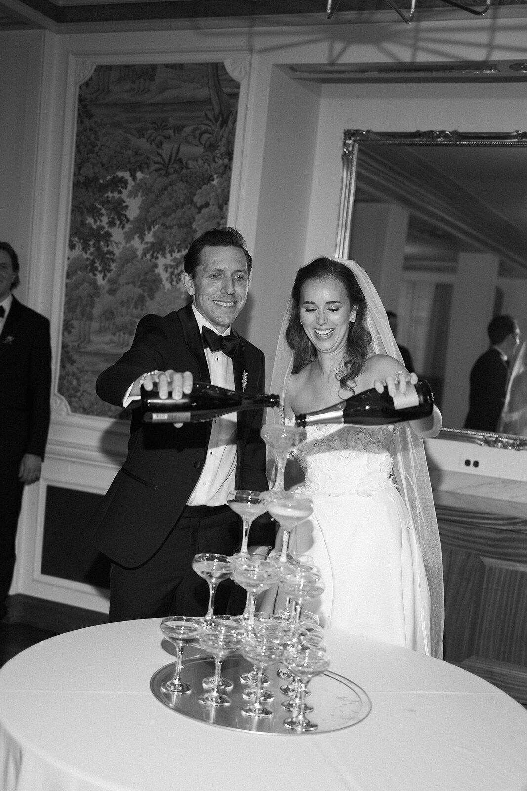bride-and-groom-champagne-tower-detroit.