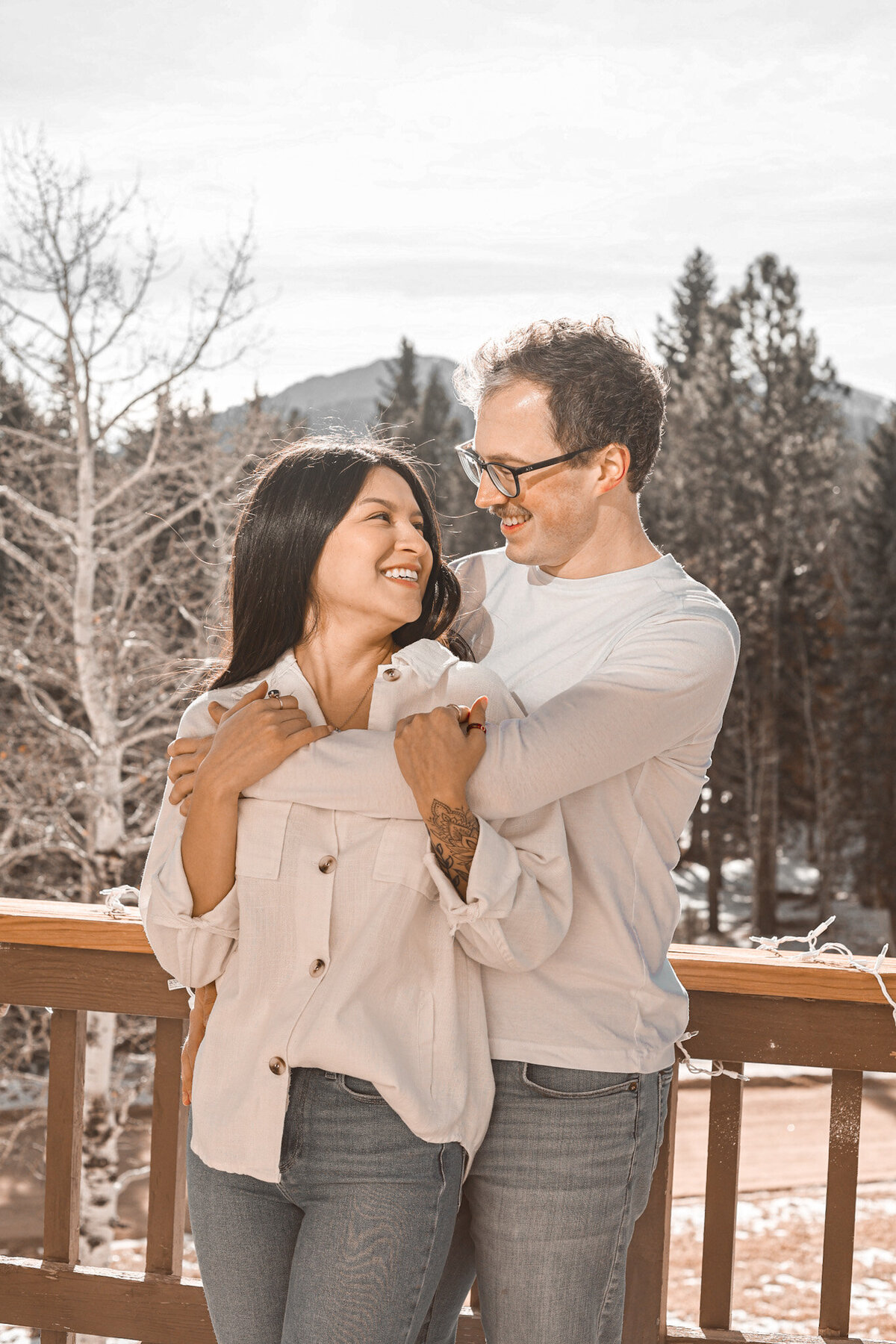 Cozy Colorado Couple Pikes Peak