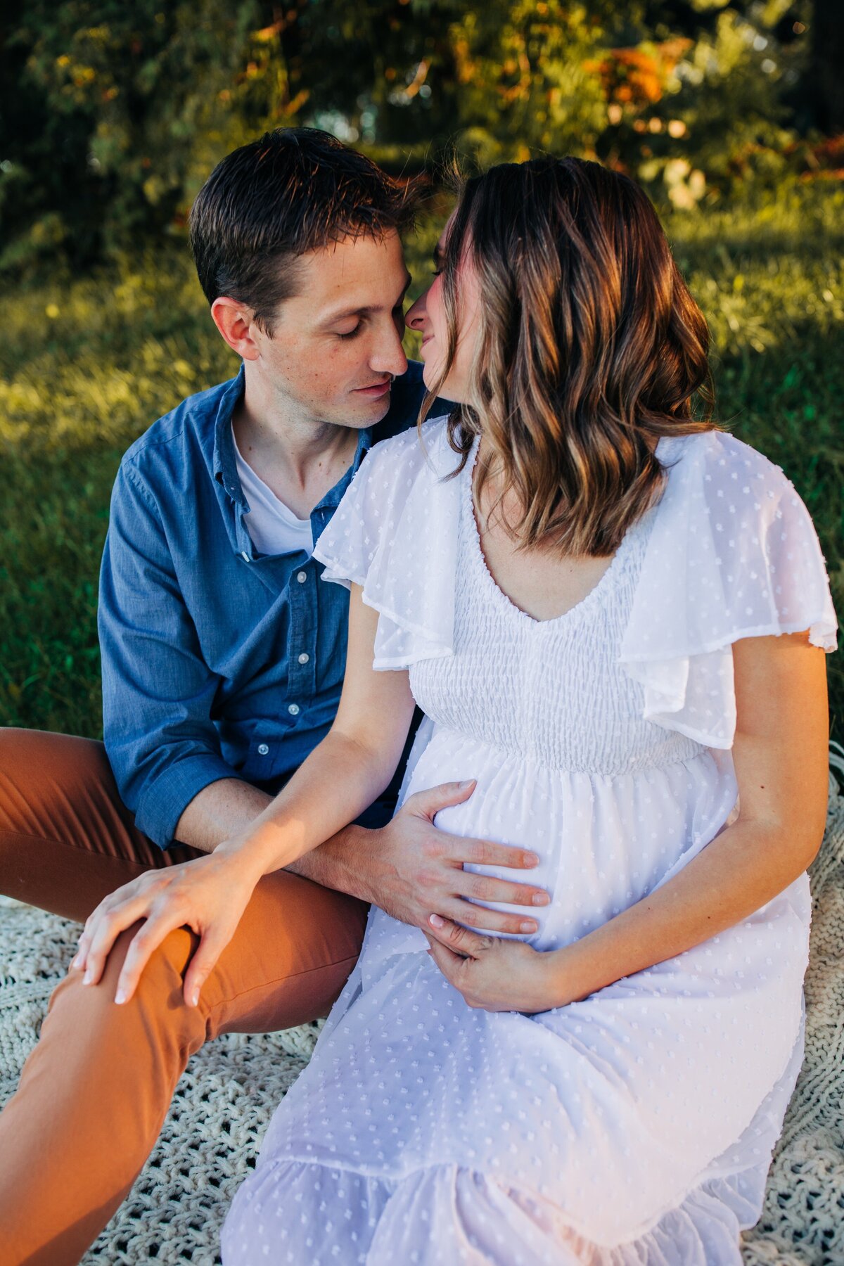 Outdoor-Country-Maternity-Session-MIlwaukee4