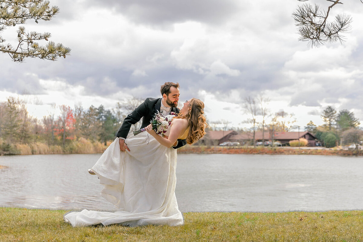 Eliana-Melmed-Photography-Chicago-LosAngeles-Jewish-WeddingPhotography-CouplePortrait-00050