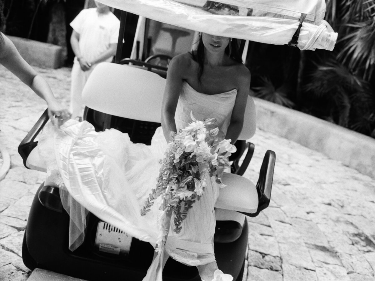 AbigailLewisPhoto.SG.Wedding-GettingReady-188