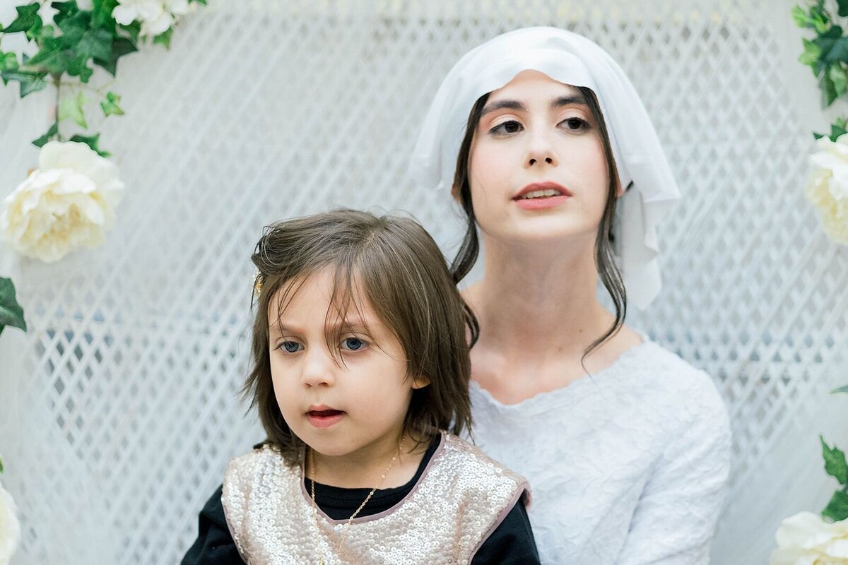 Eliana-Melmed-Photography-Chicago-LosAngeles-Jewish-WeddingPhotographer-CarmiKalman-KabbalatPanim-00052