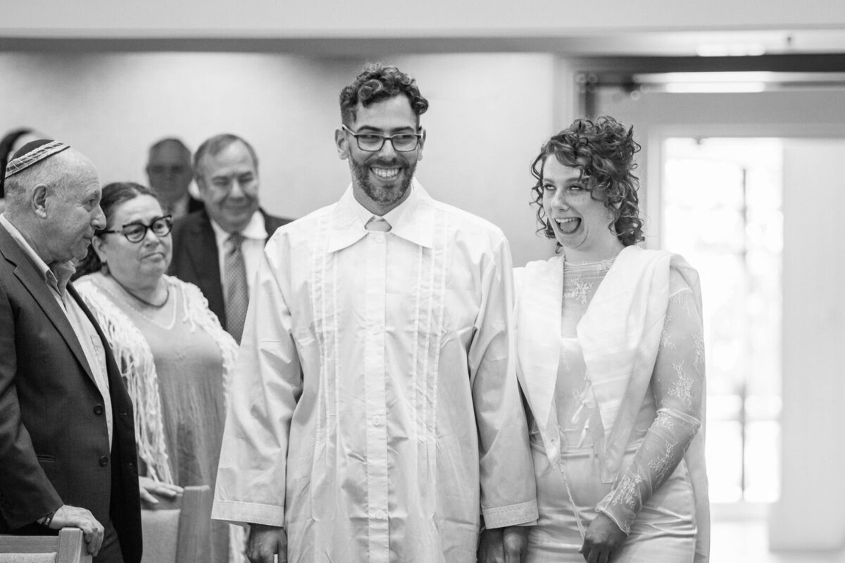 Eliana-Melmed-Photography-Chicago-LosAngeles-Jewish-WeddingPhotography-ShulaNoah-Chuppah-00129