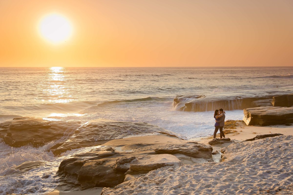 Babsie-Ly-Photography-Surprise-Proposal-Engagement-in-San-Diego-La-Jolla-Sunset-dreamy-beach-water-view-019