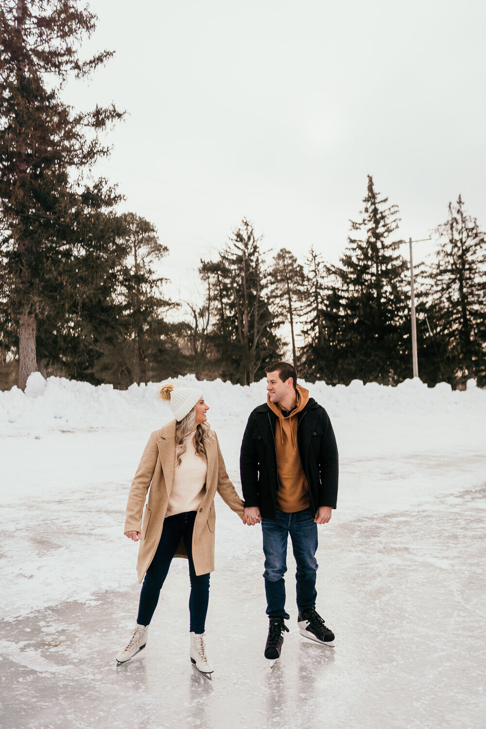 Buffalo-NY-Winter-Engagement_photoshoot-3