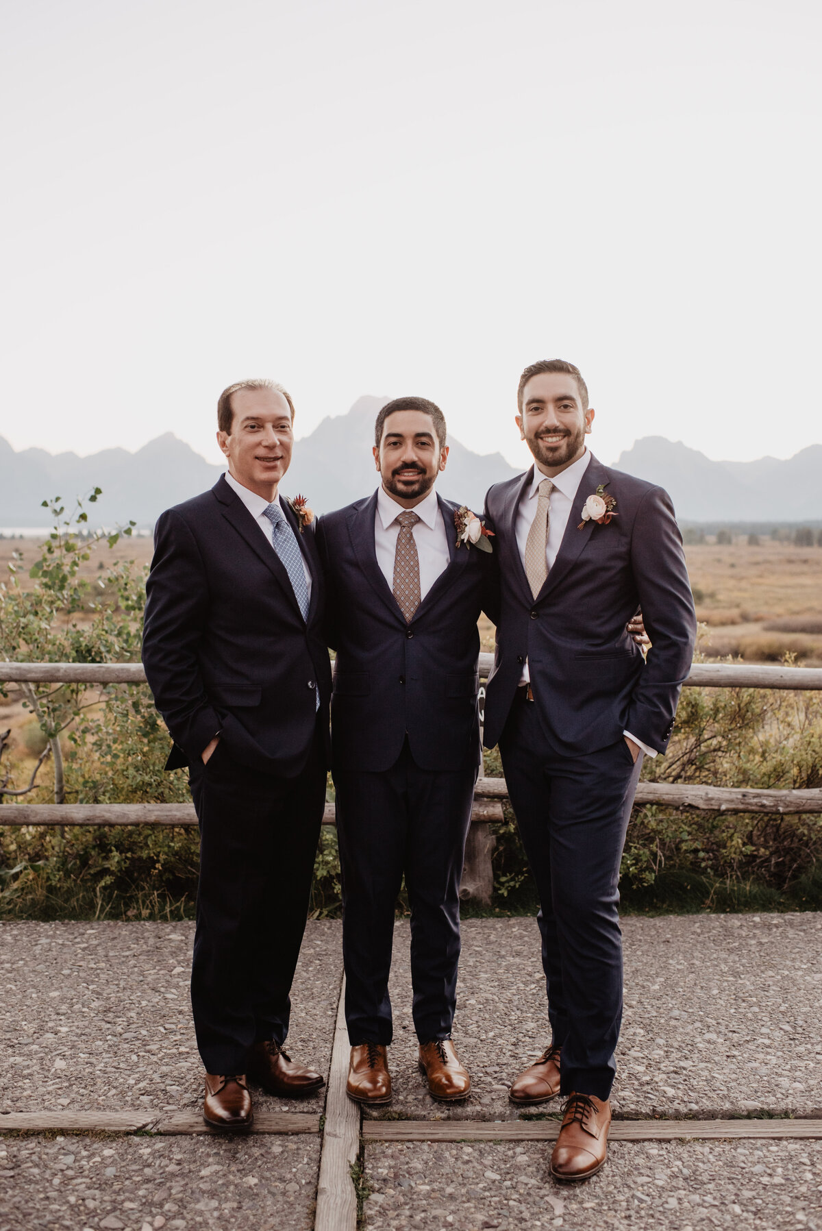 Photographers Jackson Hole captures groom with family