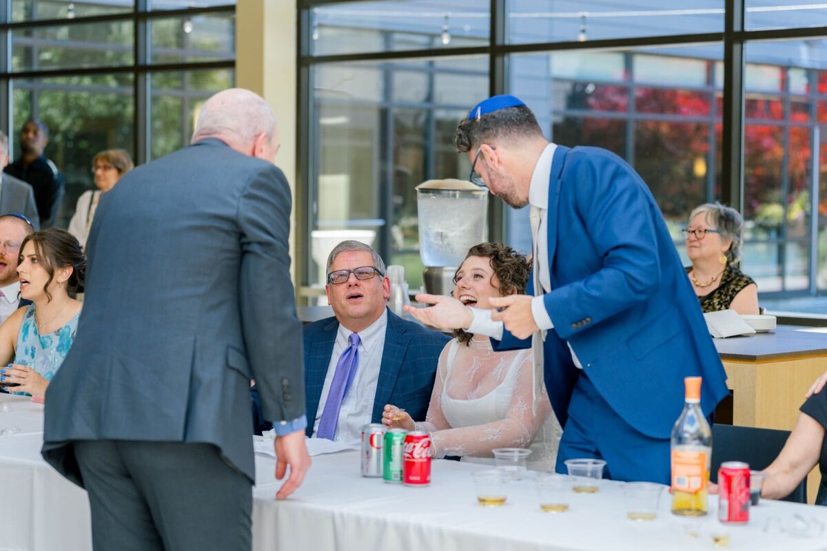 Eliana-Melmed-Photography-Chicago-LosAngeles-Jewish-WeddingPhotography-ShulaNoah-Tisch-00126