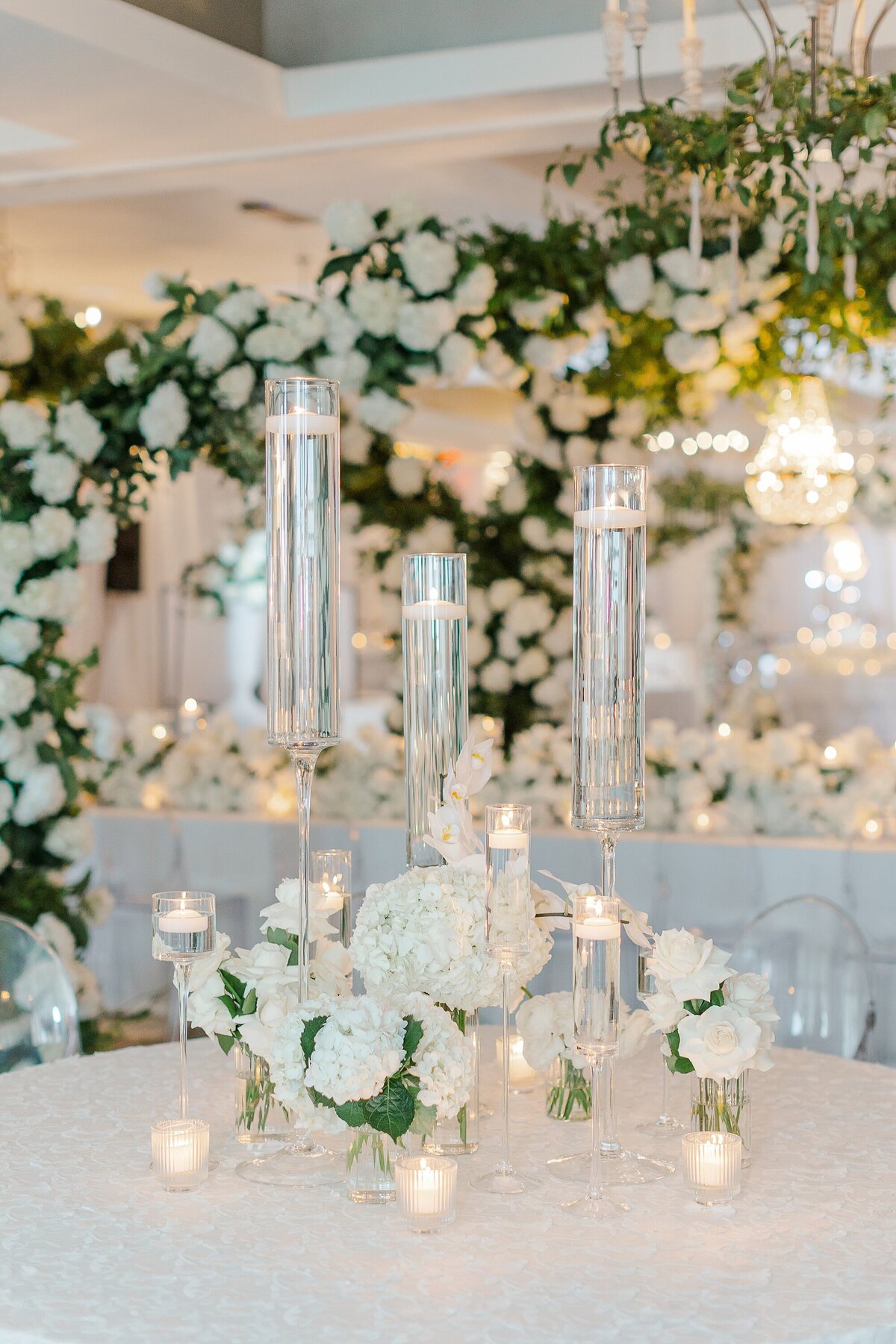 Chic Modern All White Wedding The Beaufort Hotel Brittanie Raquel Events_0042