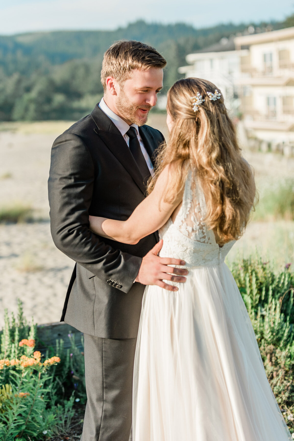 Cannon-Beach-Elopement-Photographer-92