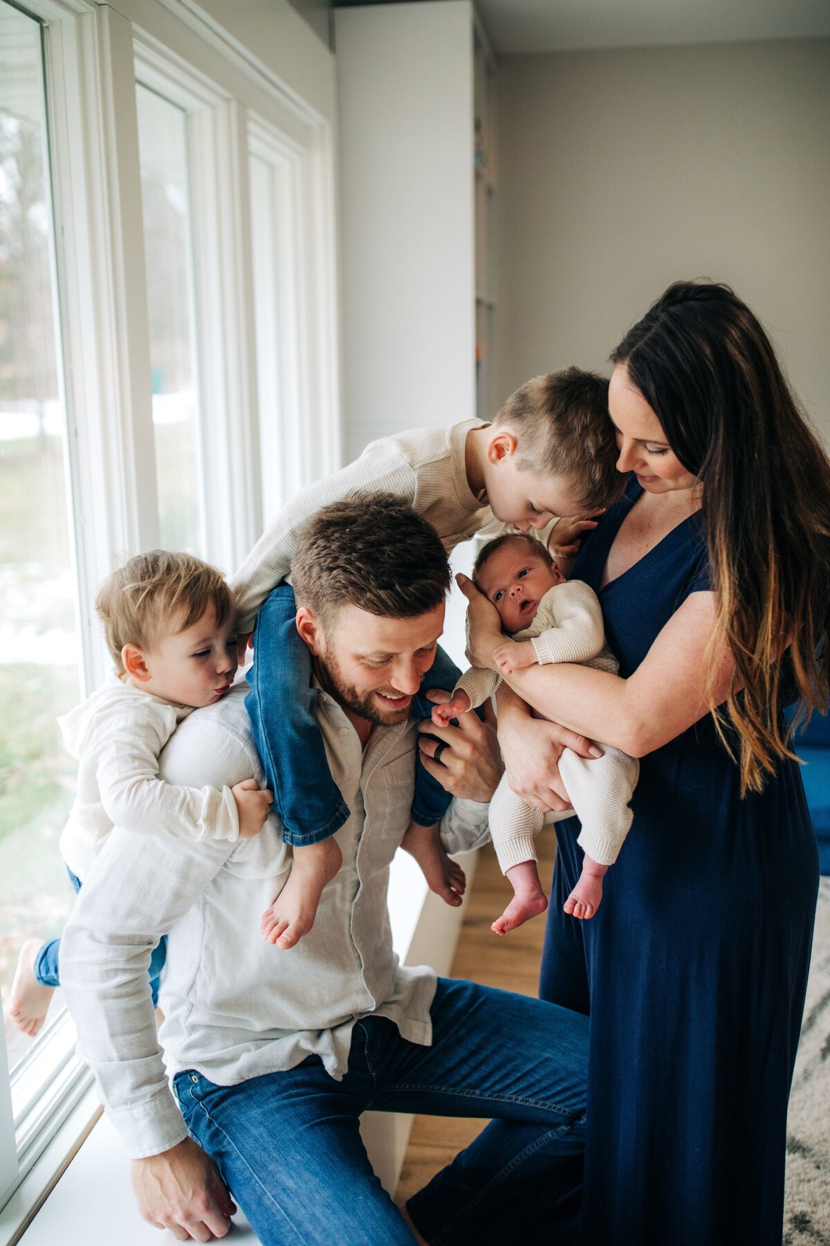 In-home-documentary-newborn-photography-Milwaukee4