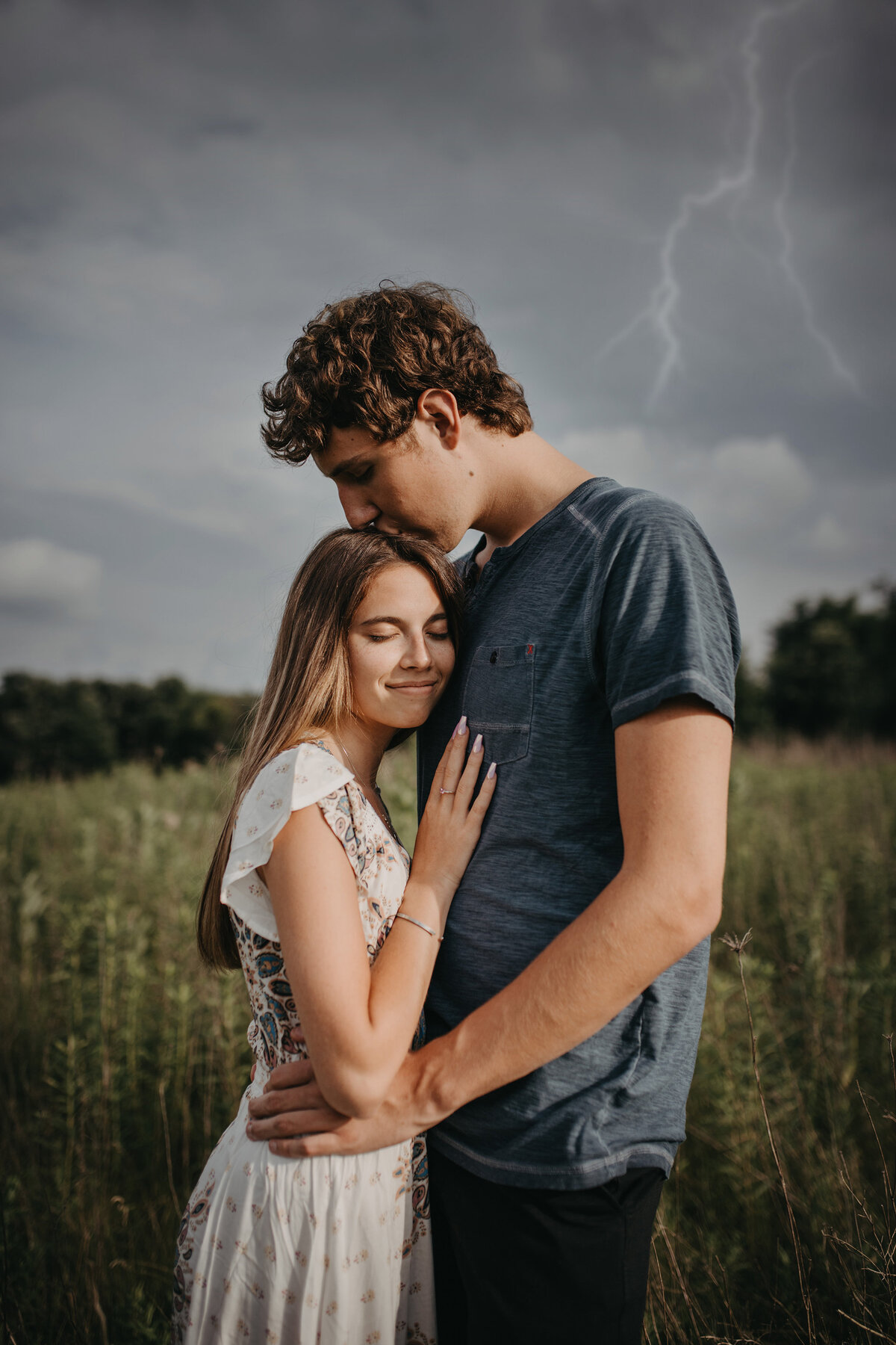 Metea-Park-Fort-Wayne-Indiana-Stormy-Couples-Session-SparrowSongCollective-1