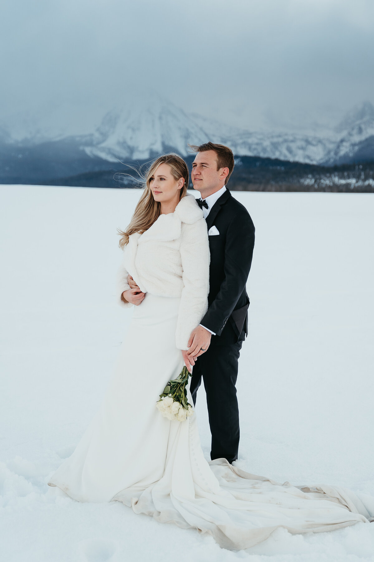sunandpeakphotos-bigbear-california-wedding-photographer-intimatewedding-elopement-snowywedding-snowybigbearwedding-desireeandjake-531