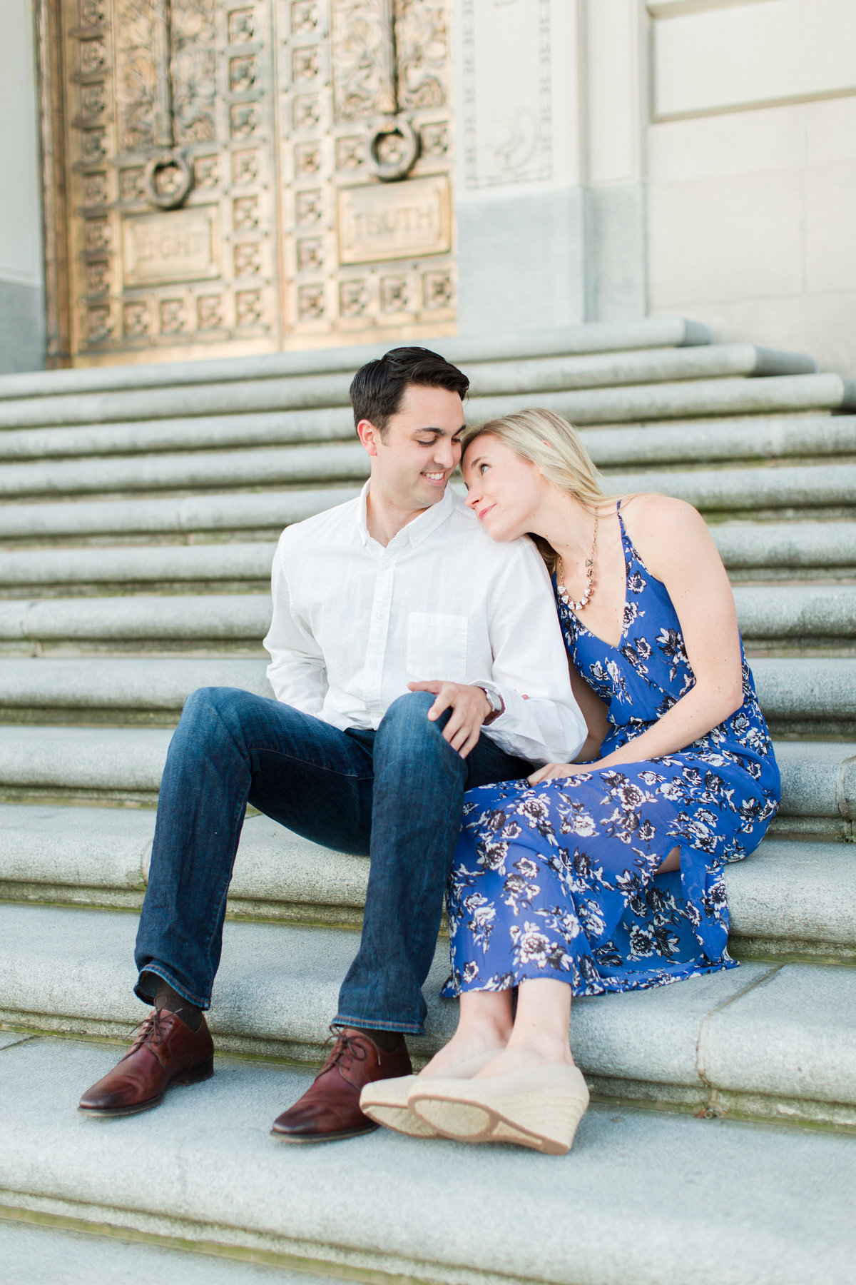 Indianapolis War Memorial Downtown Engagement Session Sunrise Sami Renee Photography-7
