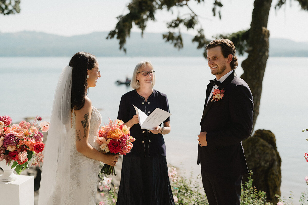 Victoria-BC-Backyard-Wedding-22