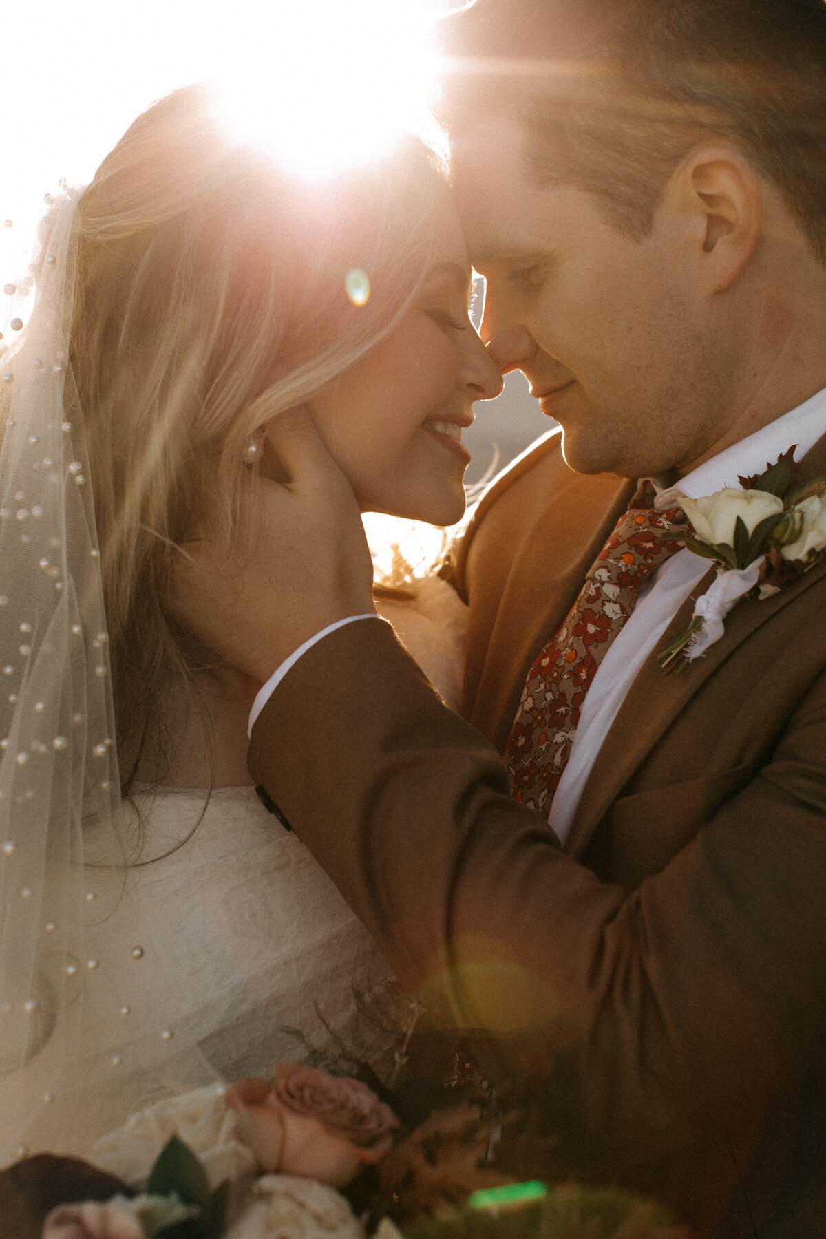 sunset-bride-groom-wedding-calgary-planner
