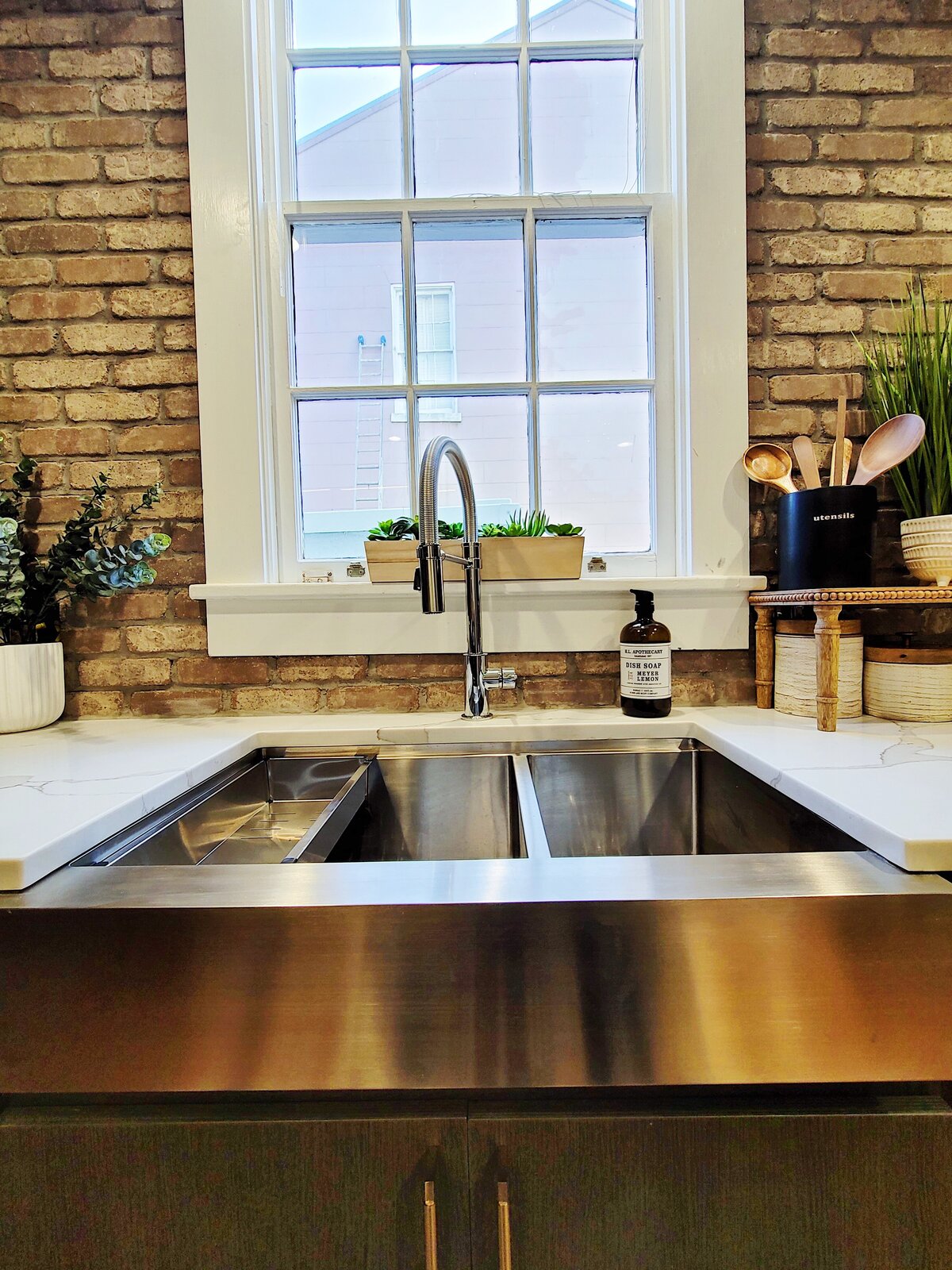 BB2BC5DF-6337-4709-844A-63DF29A880F5-45B9BA77-9539-49D5-8C3A-C1B53A418A29