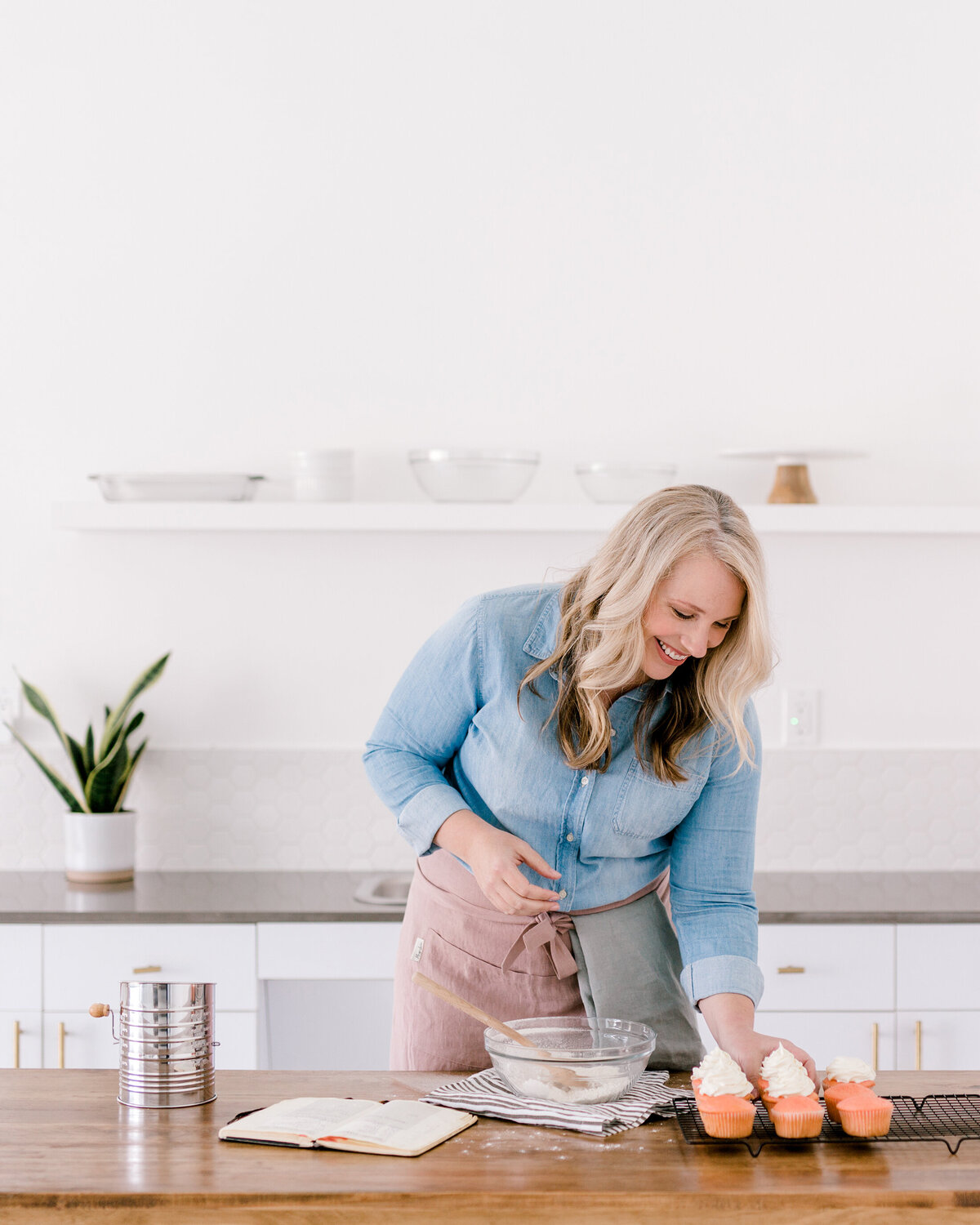 Dallas Brand Photography for Creatives | Laylee Emadi | Catie Ann Baking | Brand Mini Session 22