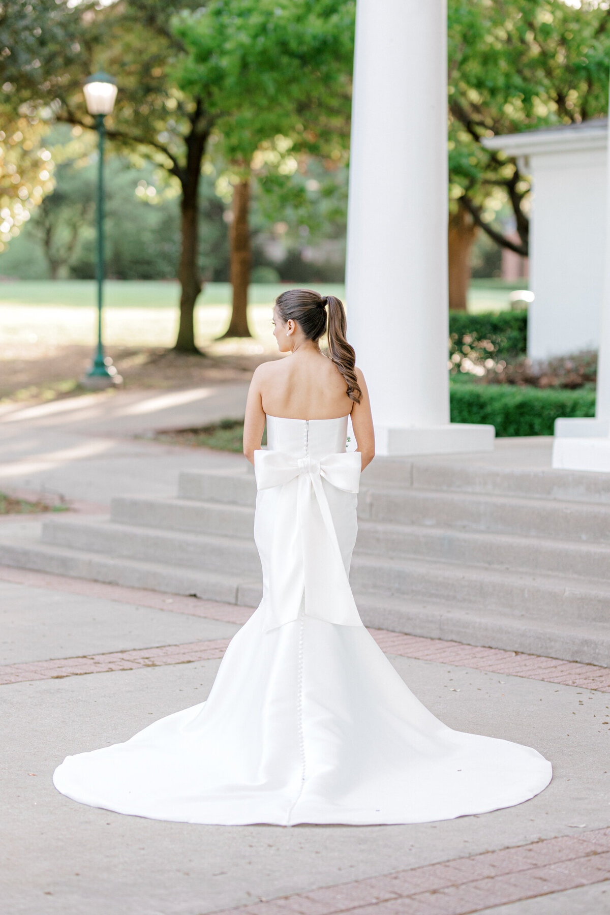 Annie's Bridal Portraits at Arlington Hall Turtle Creek Park | Dallas Wedding Photographer | Sami Kathryn Photography-9