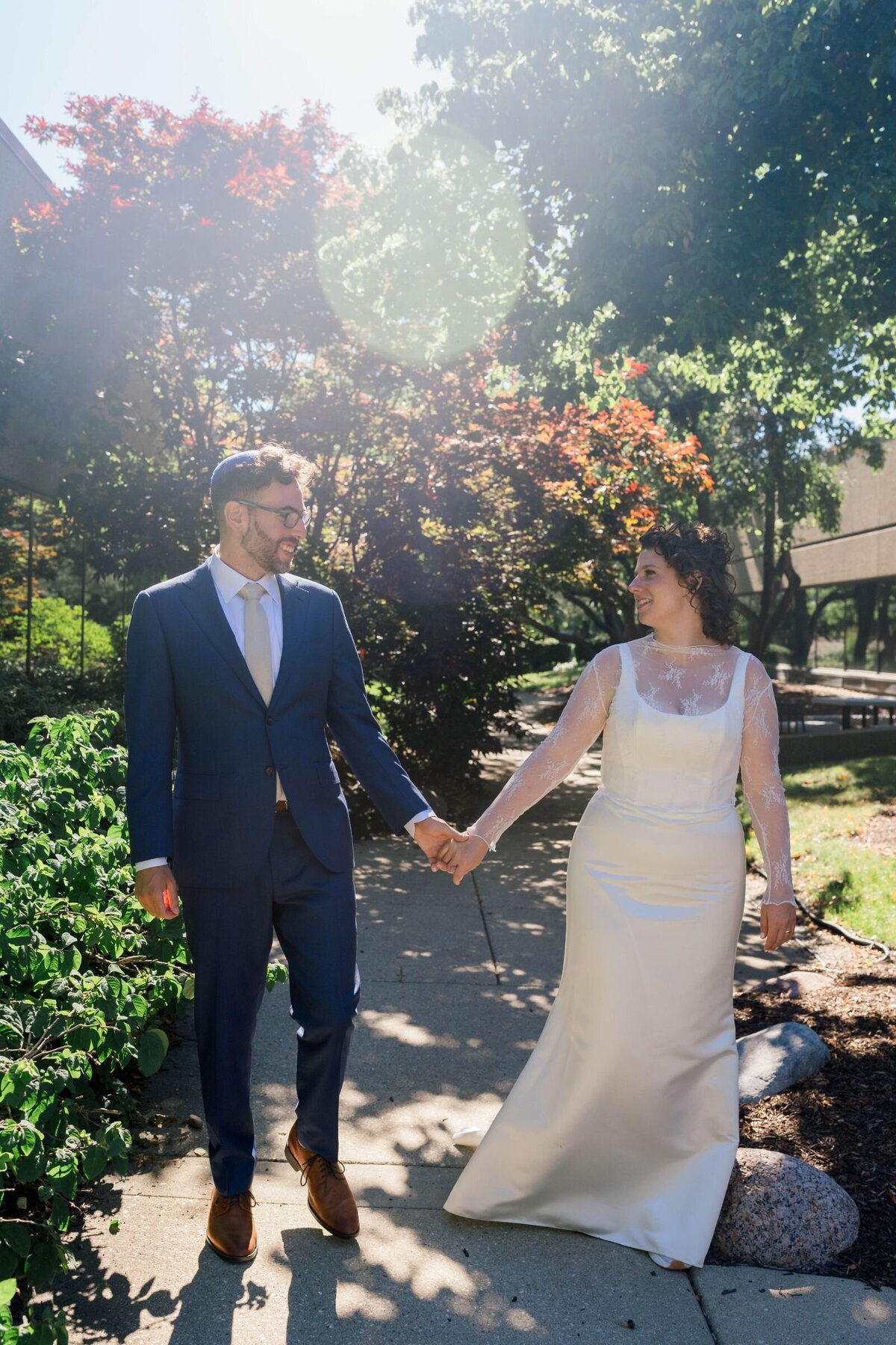 Eliana-Melmed-Photography-Chicago-LosAngeles-Jewish-WeddingPhotography-ShulaNoah-CouplesPortraits-00043