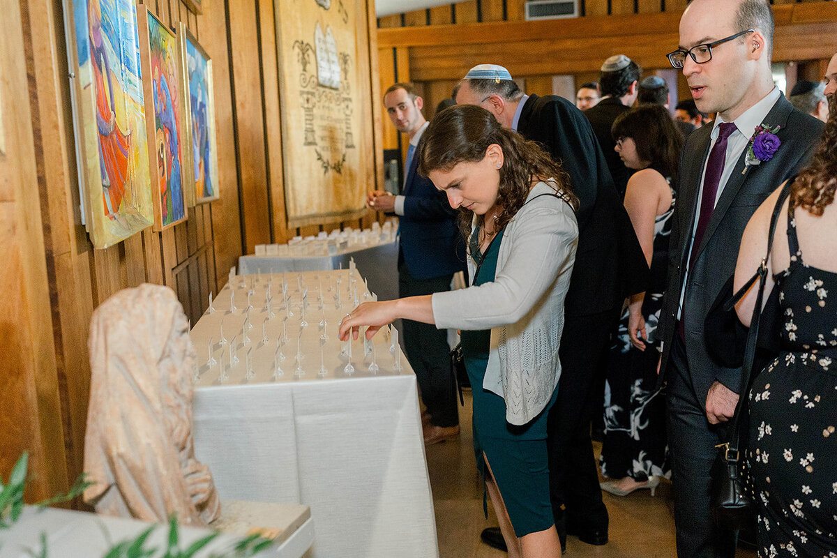 Eliana-Melmed-Photography-Chicago-LosAngeles-Jewish-WeddingPhotography-ElianaSklar-CocktailHour-00007