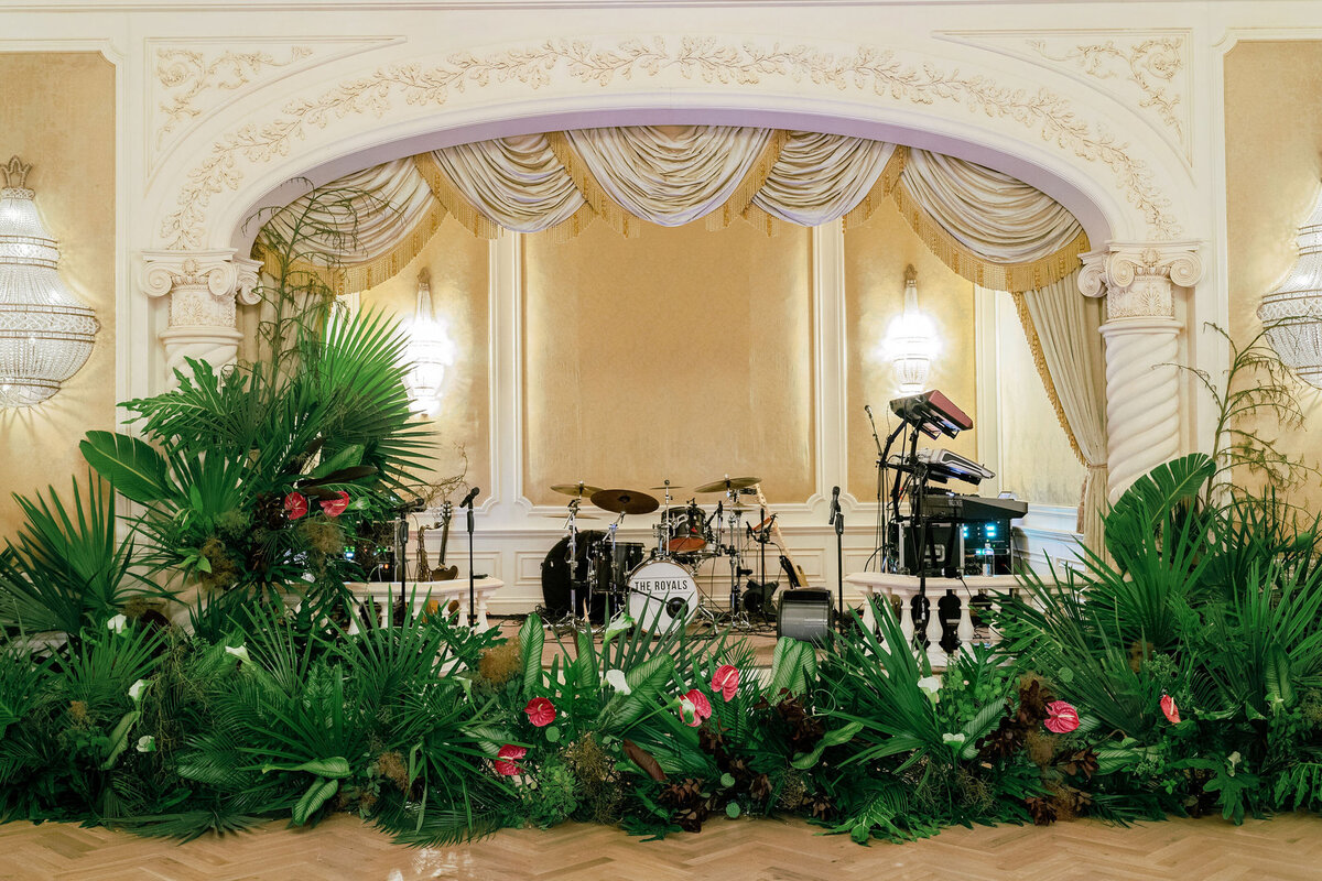 sea-island-wedding-club-room-reception-tropical-modern