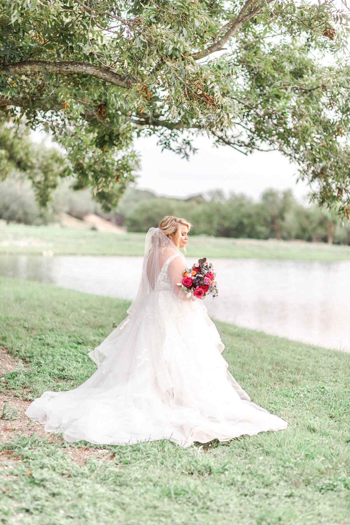 Sendera-Springs-Kerrville-texas-hill-country-bridal-session-5