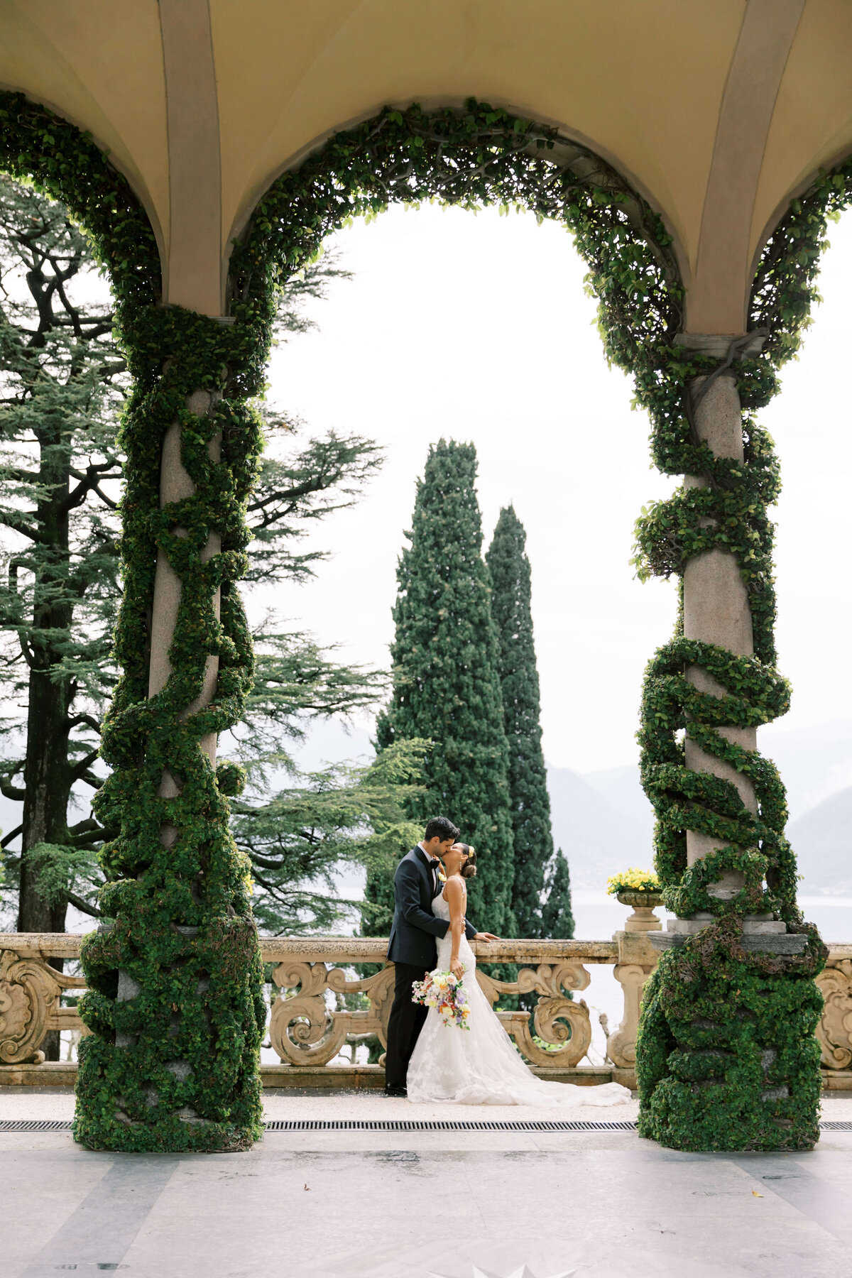 Villa-del-Balbianello-wedding-venue-lake-como-italy-48